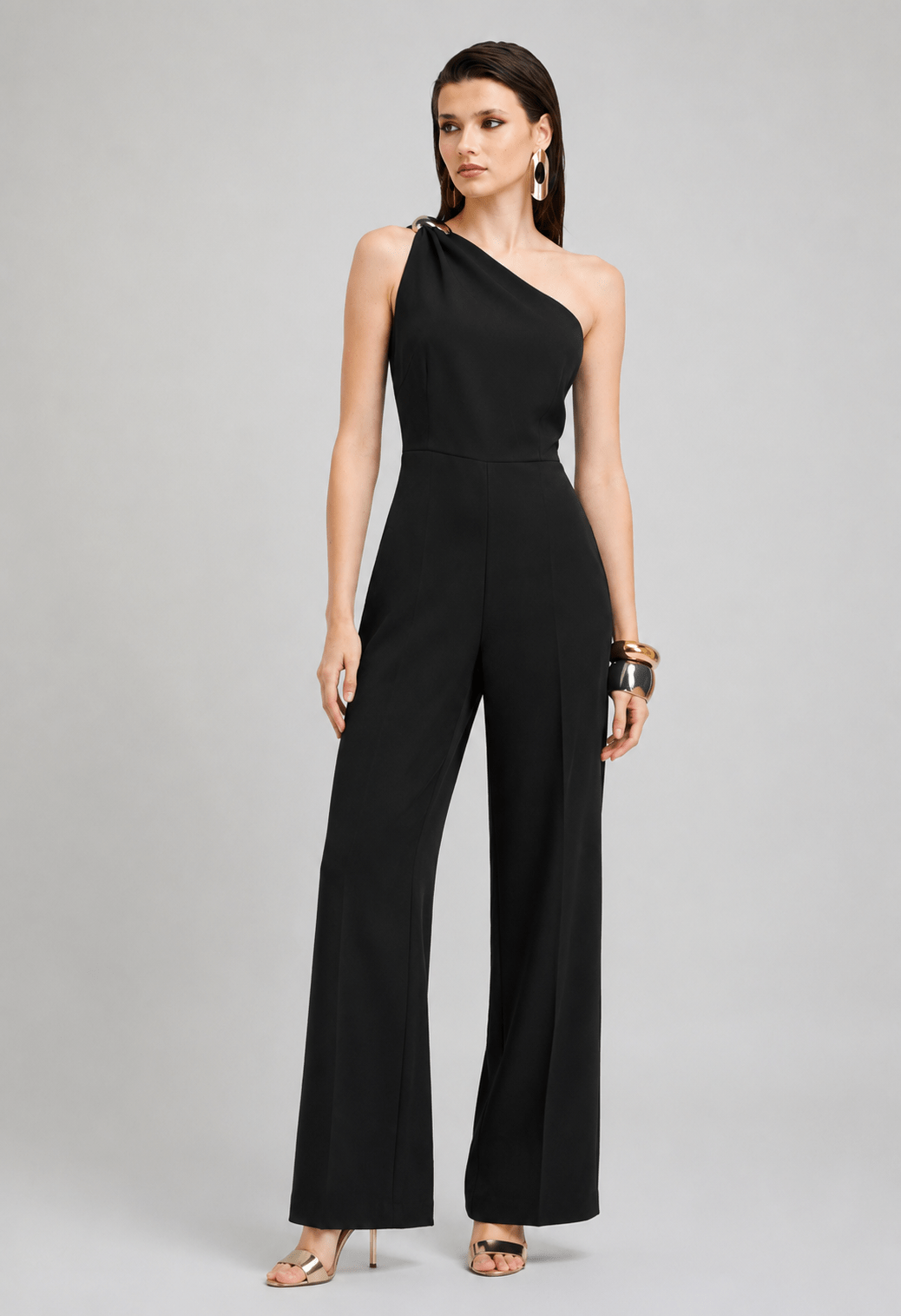 One-shoulder jumpsuit with a metallic buckle | Desiree